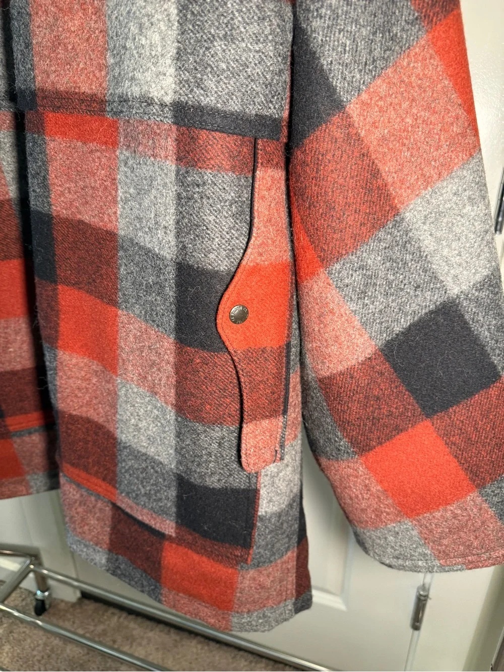FILSON - Lined Mackinaw Wool Packer Coat in Black / Charcoal / Rust, Men’s 3XL